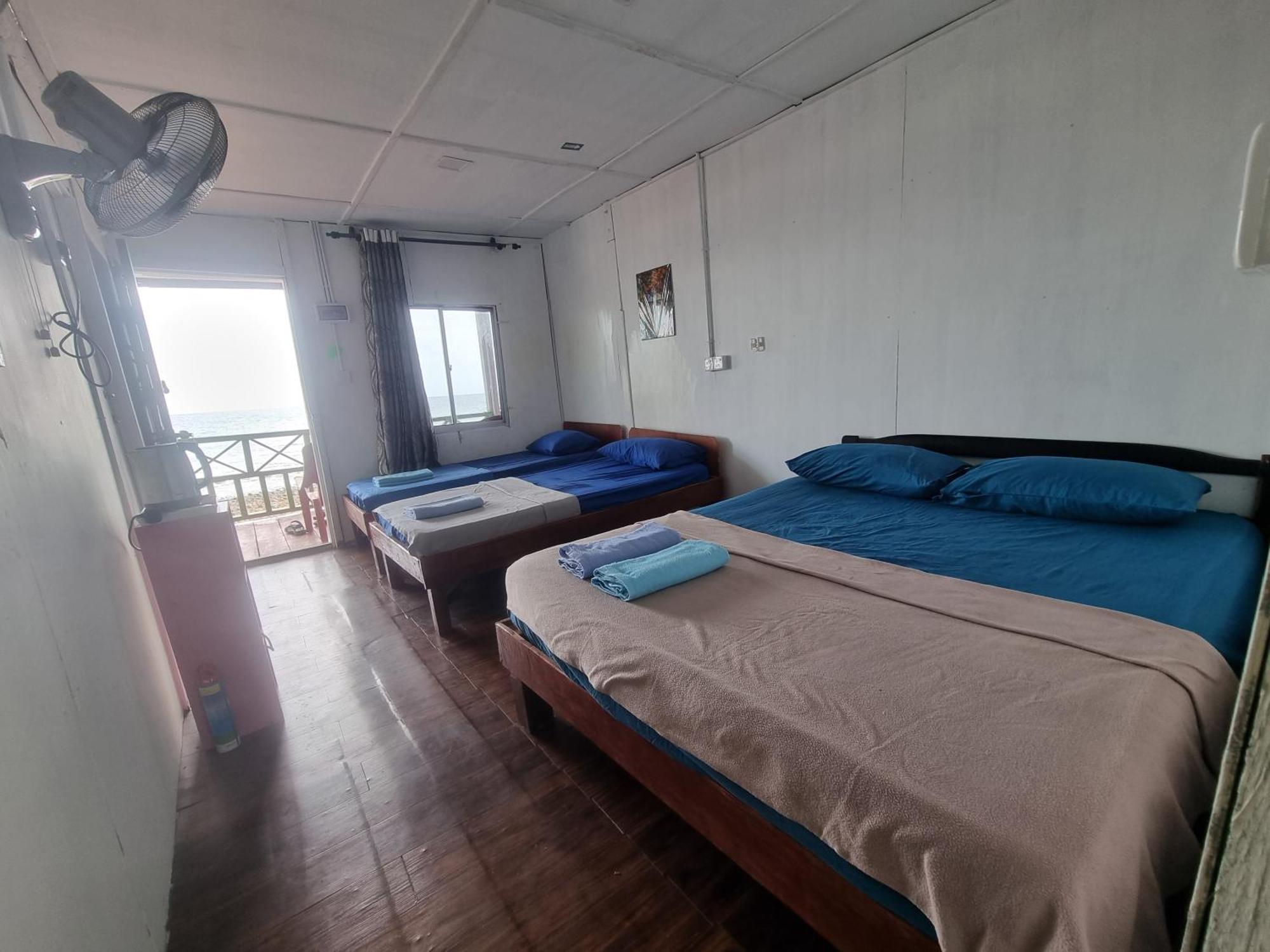 Mukut Seaview Hotel Kampong Mukut Kamer foto